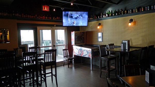 Bottlescrew Bill's Pub / Buzzards Restaurant & Bar