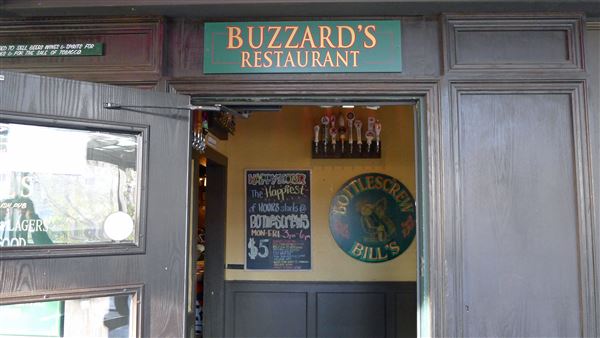 Bottlescrew Bill's Pub / Buzzards Restaurant & Bar